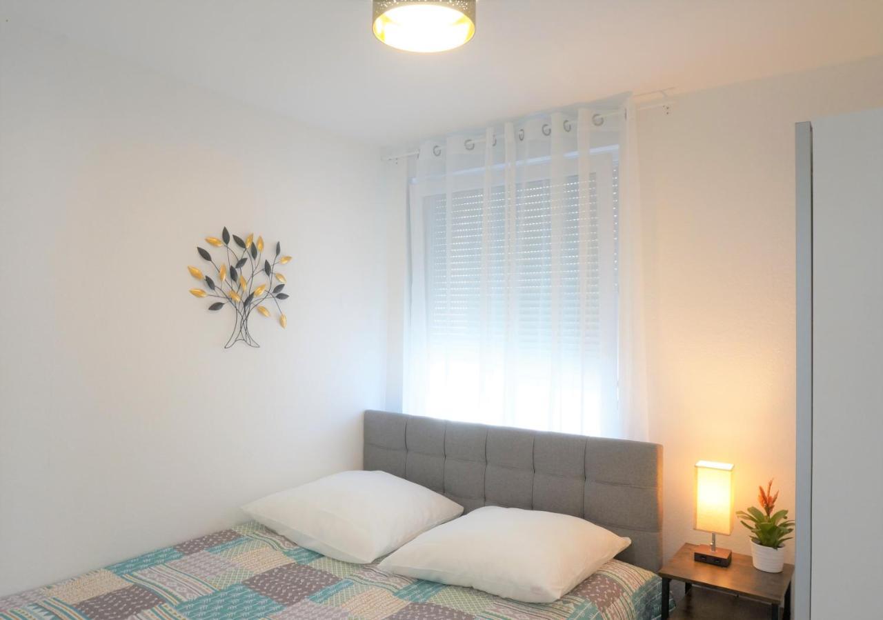 Mein Apartment Flowers Mit Kamin, Bis 10 Personen ฟรังเคนทาล ภายนอก รูปภาพ
