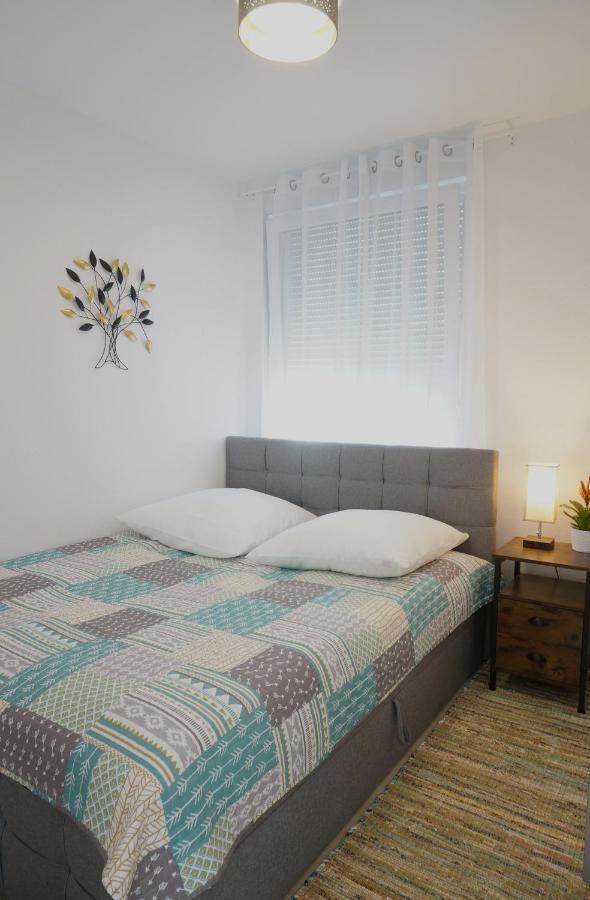 Mein Apartment Flowers Mit Kamin, Bis 10 Personen ฟรังเคนทาล ภายนอก รูปภาพ