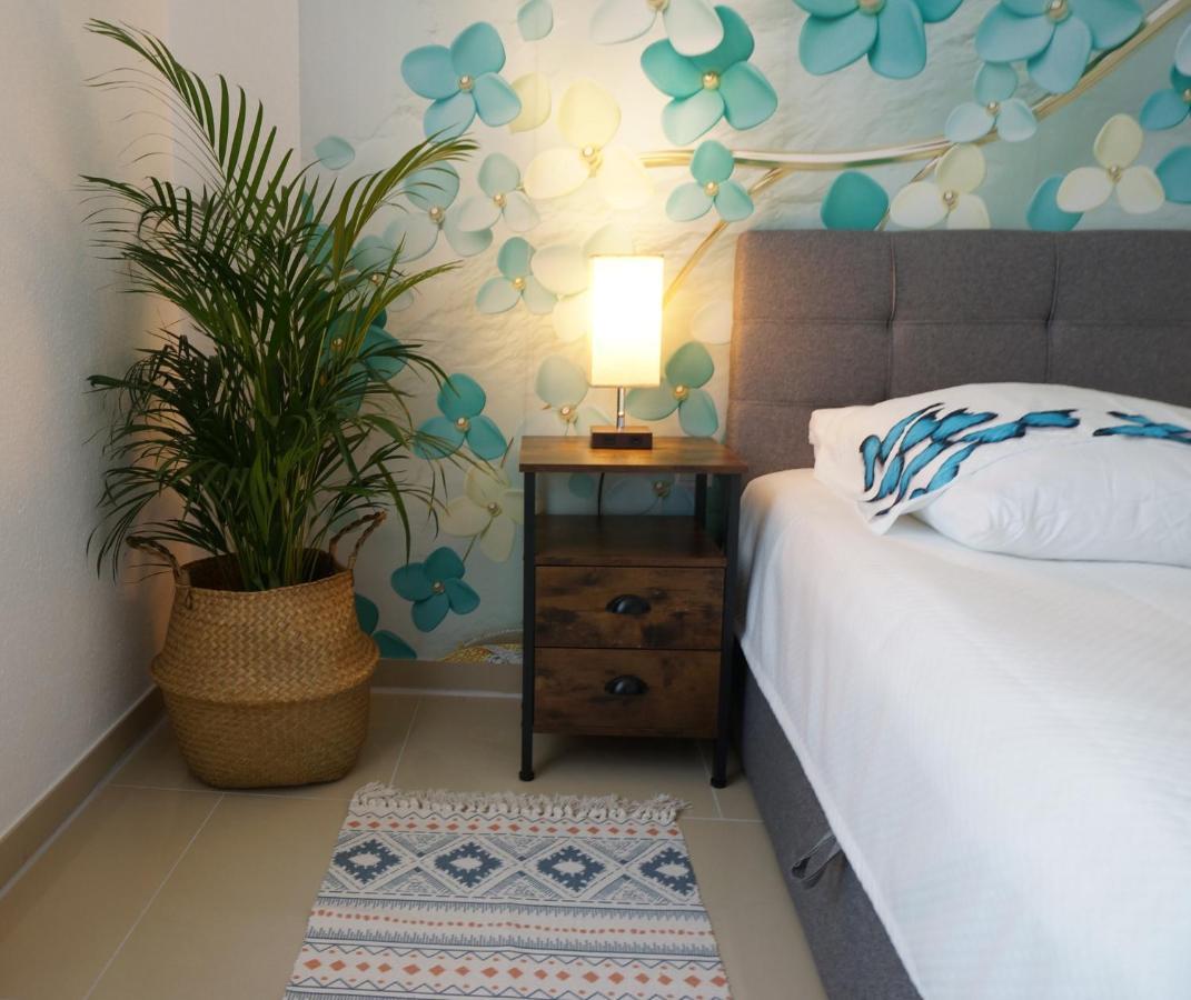 Mein Apartment Flowers Mit Kamin, Bis 10 Personen ฟรังเคนทาล ภายนอก รูปภาพ