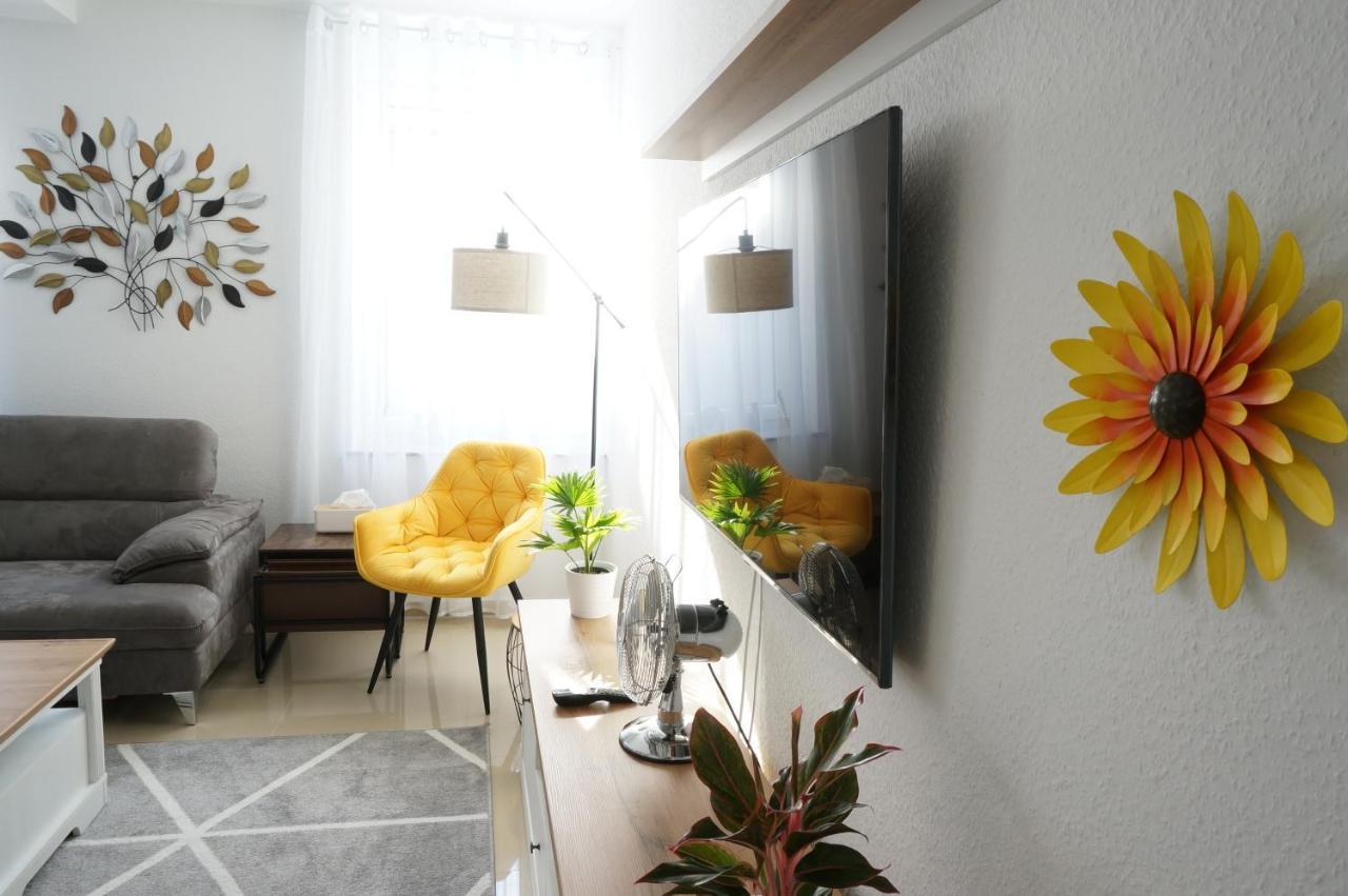 Mein Apartment Flowers Mit Kamin, Bis 10 Personen ฟรังเคนทาล ภายนอก รูปภาพ