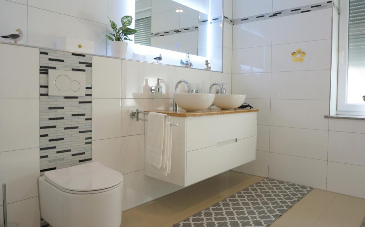 Mein Apartment Flowers Mit Kamin, Bis 10 Personen ฟรังเคนทาล ภายนอก รูปภาพ