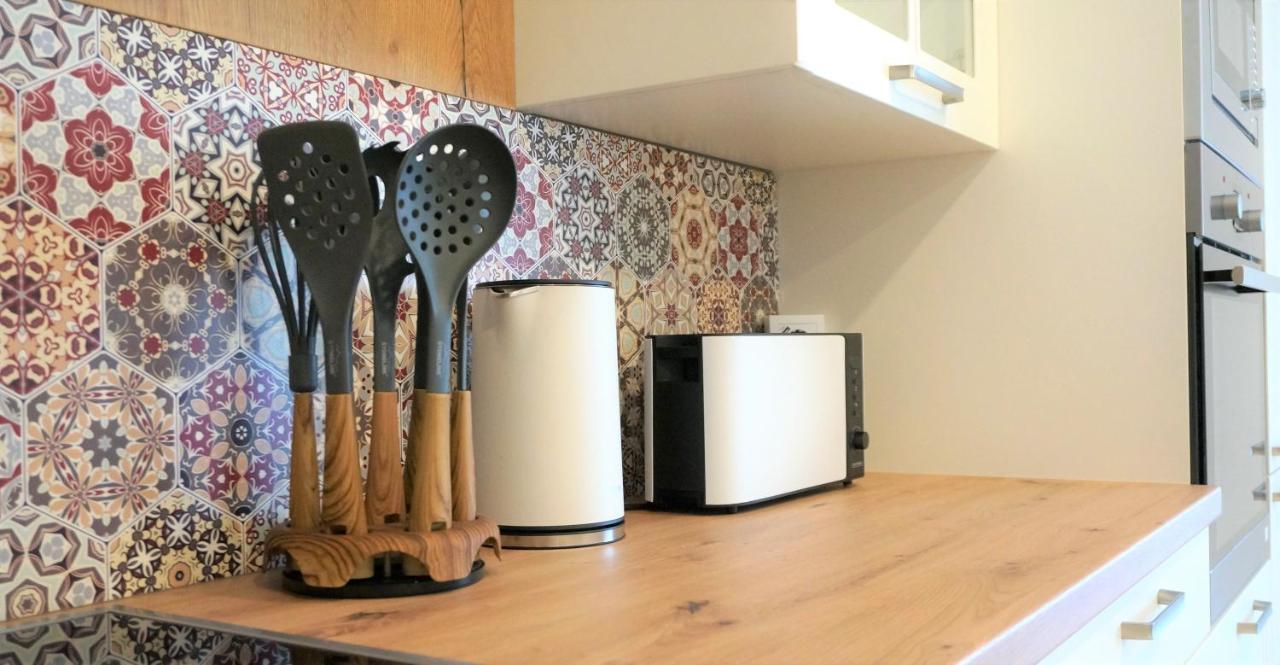 Mein Apartment Flowers Mit Kamin, Bis 10 Personen ฟรังเคนทาล ภายนอก รูปภาพ