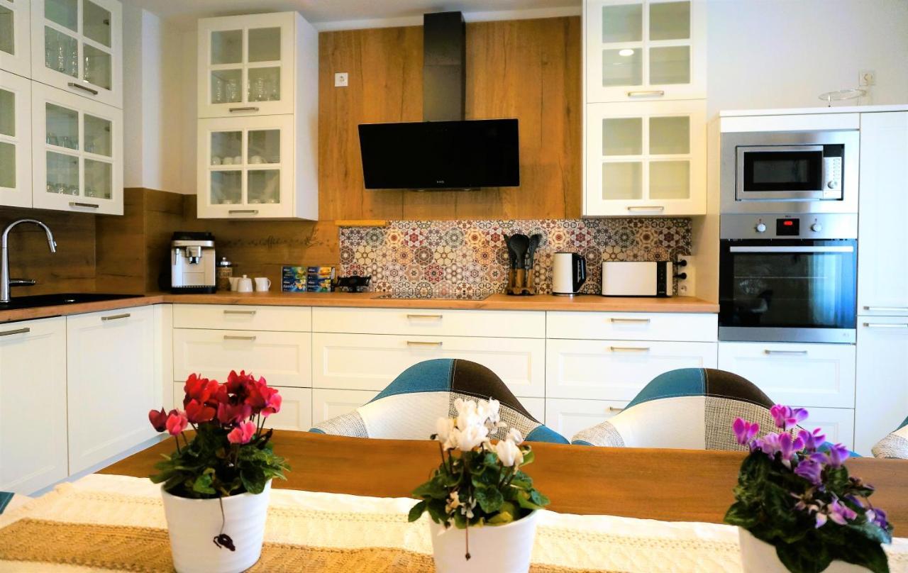 Mein Apartment Flowers Mit Kamin, Bis 10 Personen ฟรังเคนทาล ภายนอก รูปภาพ