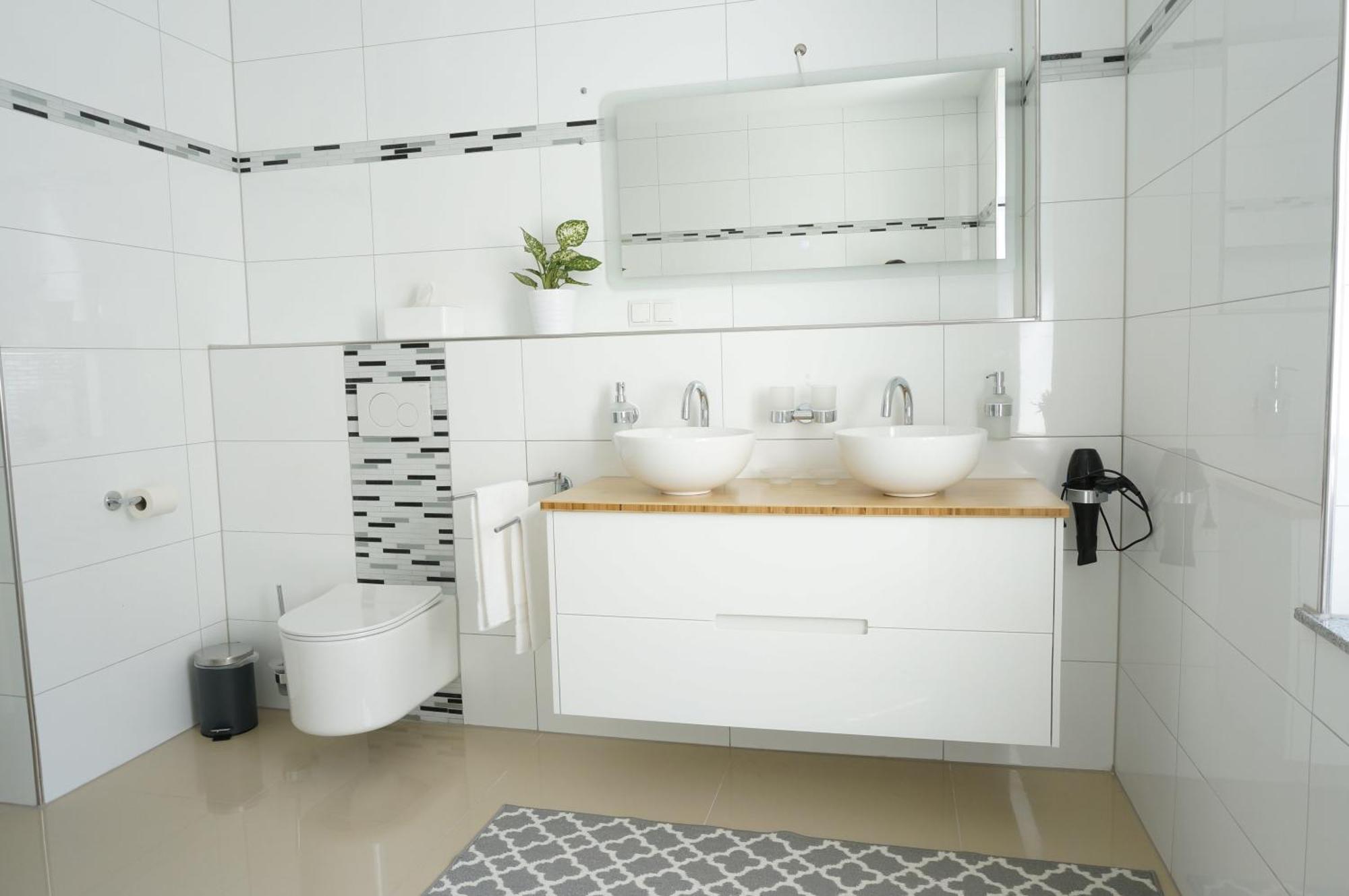 Mein Apartment Flowers Mit Kamin, Bis 10 Personen ฟรังเคนทาล ภายนอก รูปภาพ